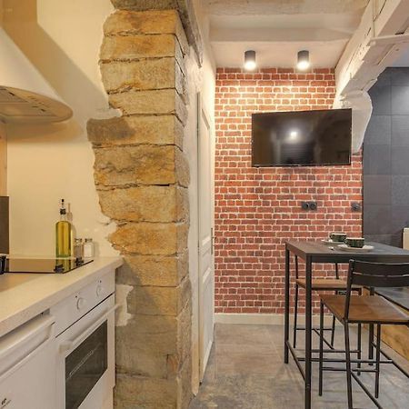 Industrial-Style Studio With Bathtub, Vieux-Lyon Ngoại thất bức ảnh